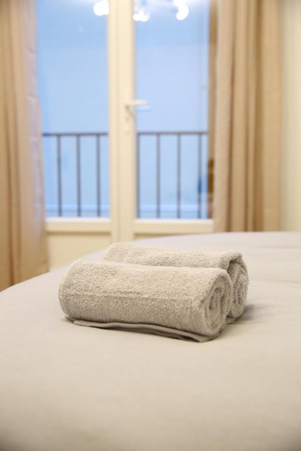 Apartamento Paris: Agreable Chambre D'Un Grand Artiste Exterior foto